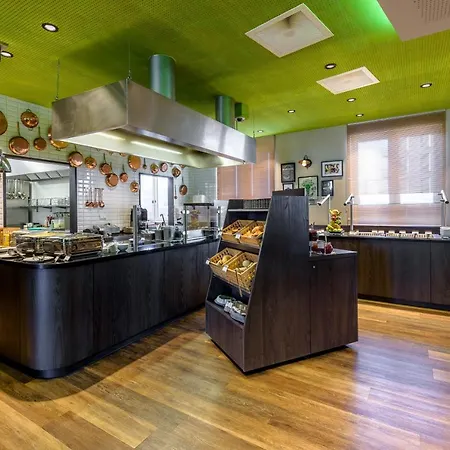 Ibis Styles Отель